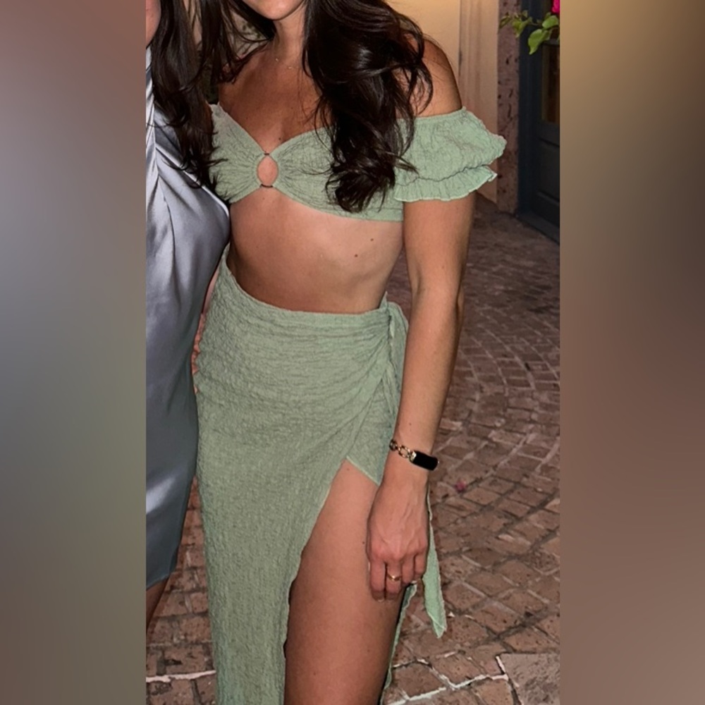 Two piece set
